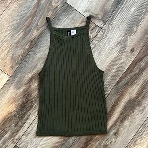 H&M • Ribbed crop top